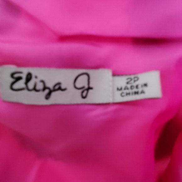 Eliza J Polka Dot Dress  Scoop Neck Pockets Side Zip Size 2P - Picture 16 of 16